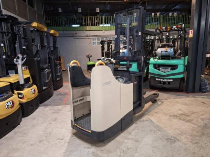 Elektrostapler typu Crown DT3040, Gebrauchtmaschine w senlis (Zdjęcie 11)