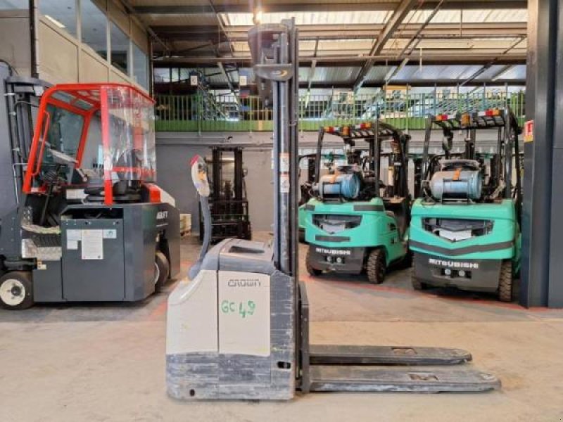 Elektrostapler za tip Crown ES4000-1.6, Gebrauchtmaschine u senlis (Slika 4)