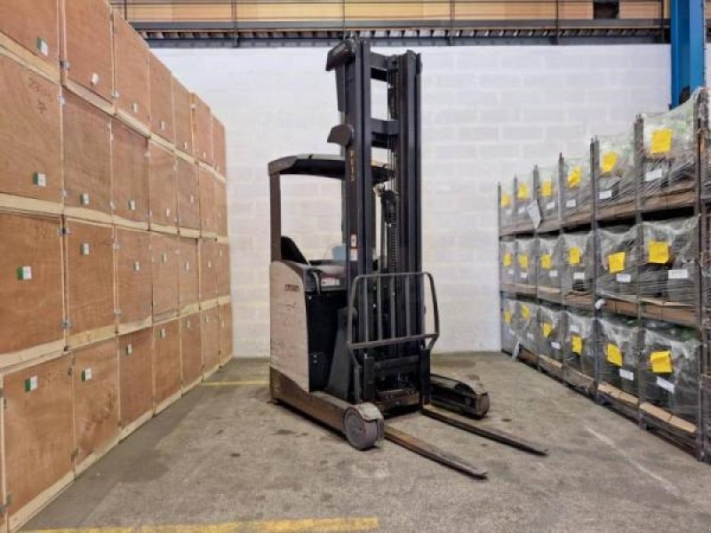 Elektrostapler del tipo Crown ESR 5260-14 OPT 2, Gebrauchtmaschine In senlis (Immagine 2)