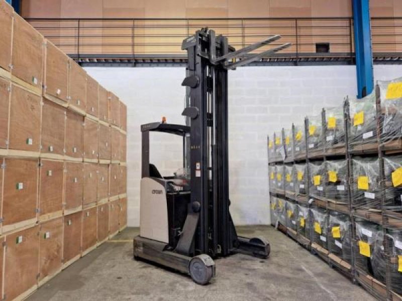 Elektrostapler del tipo Crown ESR 5260, Gebrauchtmaschine In senlis (Immagine 8)