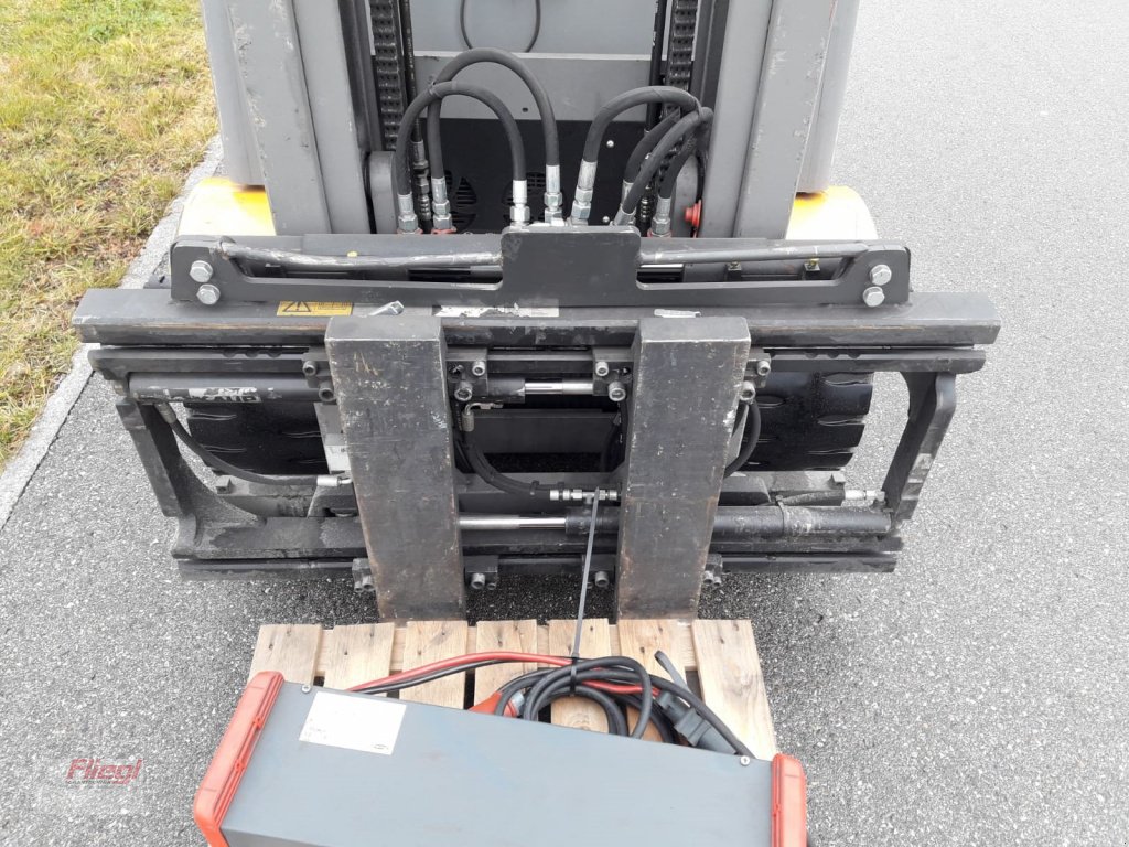 Elektrostapler des Typs Jungheinrich EFGS 30 S, Gebrauchtmaschine in Mühldorf (Bild 6)