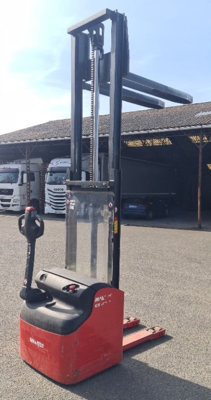 Elektrostapler des Typs Manitou ES 412 ETD 26, Gebrauchtmaschine in BAZAINVILLE (Bild 4)