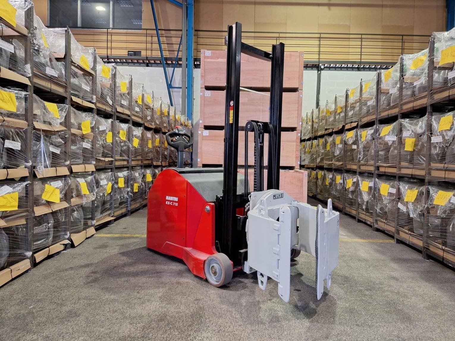 Elektrostapler типа Manitou ES-C 713 SVC 17.V.315, Gebrauchtmaschine в senlis (Фотография 1)