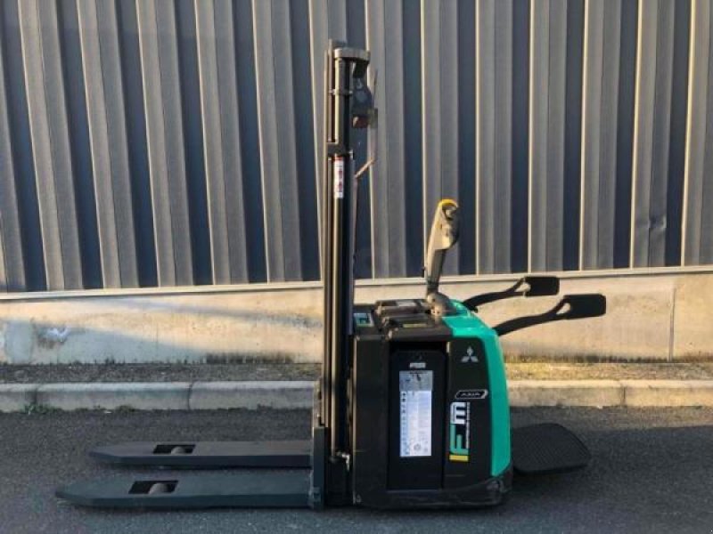 Elektrostapler des Typs Mitsubishi SBV12P, Gebrauchtmaschine in senlis (Bild 2)