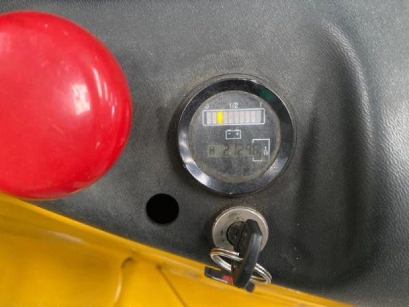 Elektrostapler типа Yale Gerbeur accompagnant avec pesage Ravas, Gebrauchtmaschine в senlis (Фотография 8)