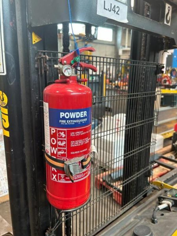 Elektrostapler типа Yale Gerbeur accompagnant avec pesage Ravas, Gebrauchtmaschine в senlis (Фотография 3)