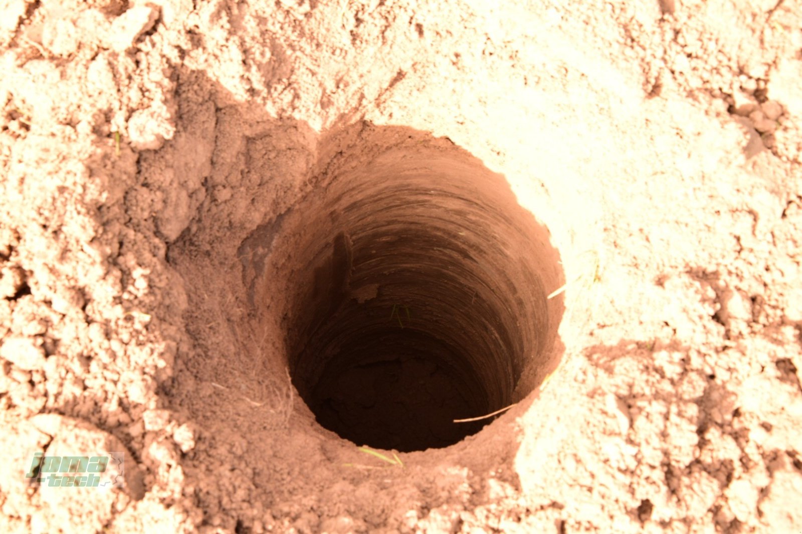 Erdbohrer für Bagger des Typs Joma-Tech Bohrantrieb für Erdbohrer / Bohrschnecke Minibagger, Neumaschine in Willebadessen (Bild 6)