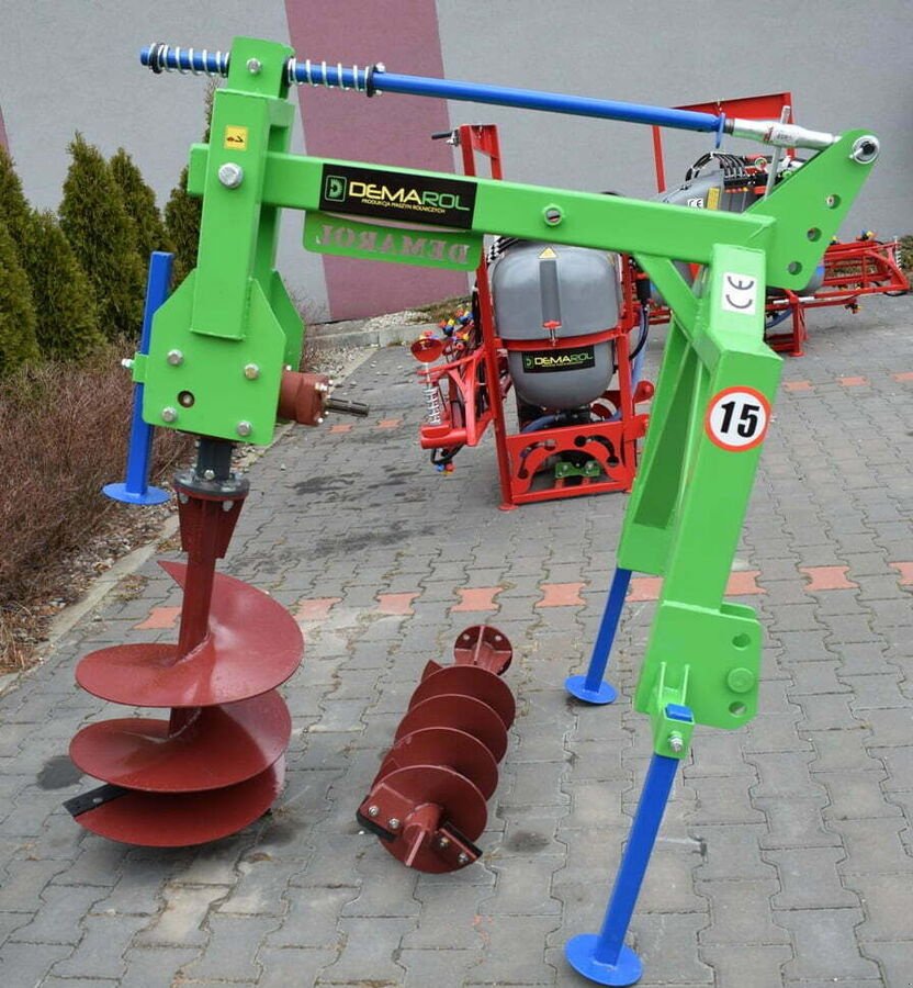 Erdbohrer des Typs Demarol Erdbohrer / earth auger, Neumaschine in Michałowo (Bild 3)