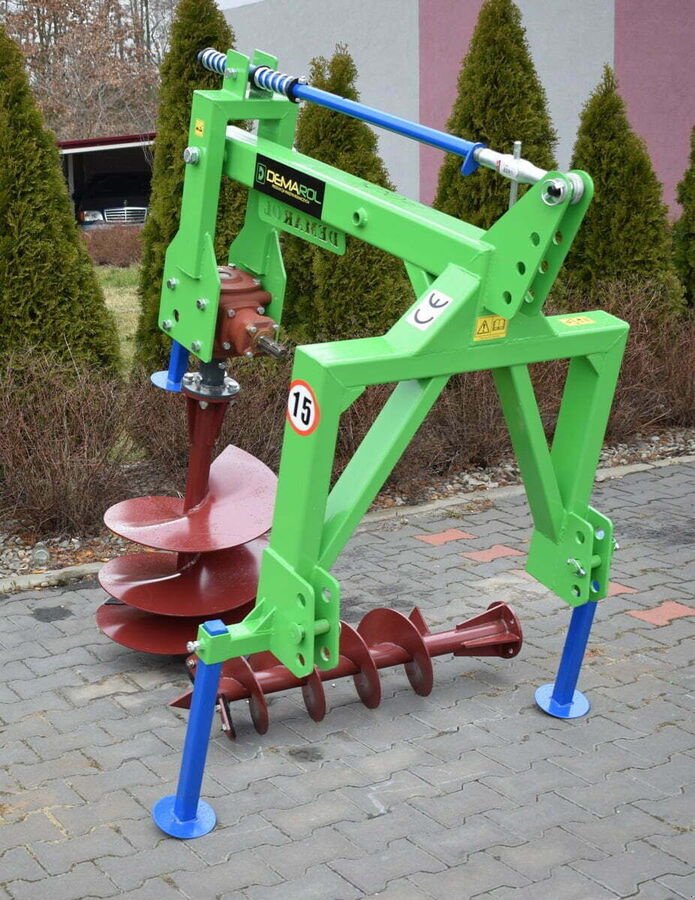 Erdbohrer des Typs Demarol Erdbohrer / earth auger, Neumaschine in Michałowo (Bild 1)