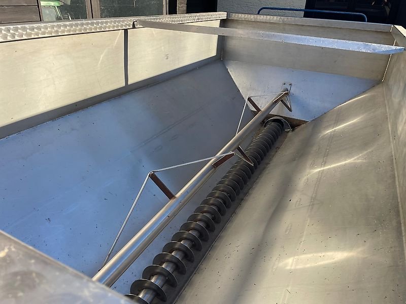 Erntewagen tipa Mörtl 2 Stück Mörtel LM 7000 l. Traubenwagen Maischewagen Erntewagen Lesewagen mit Lockerungswelle, Gebrauchtmaschine u Niedernhausen OT Engenhahn (Slika 12)