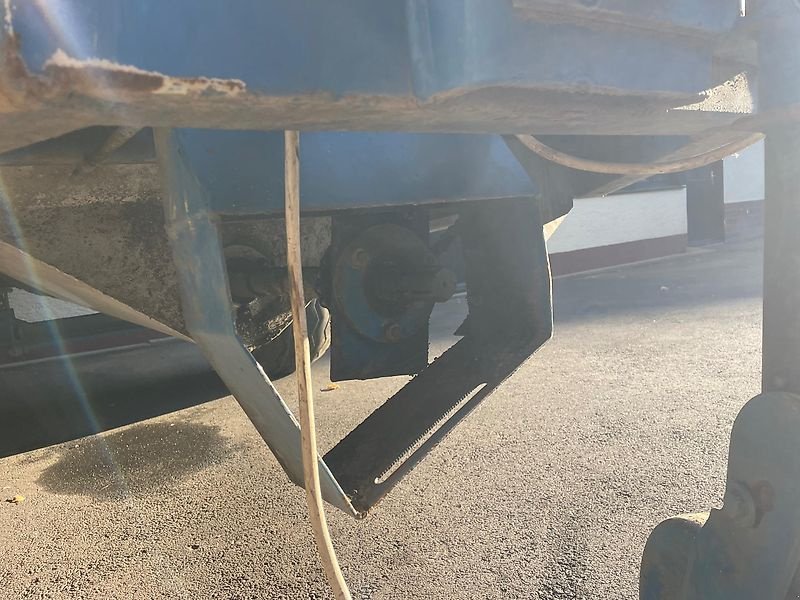 Erntewagen tipa Mörtl 2 Stück Mörtel LM 7000 l. Traubenwagen Maischewagen Erntewagen Lesewagen mit Lockerungswelle, Gebrauchtmaschine u Niedernhausen OT Engenhahn (Slika 18)