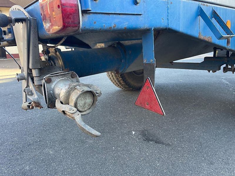 Erntewagen tipa Mörtl 2 Stück Mörtel LM 7000 l. Traubenwagen Maischewagen Erntewagen Lesewagen mit Lockerungswelle, Gebrauchtmaschine u Niedernhausen OT Engenhahn (Slika 14)