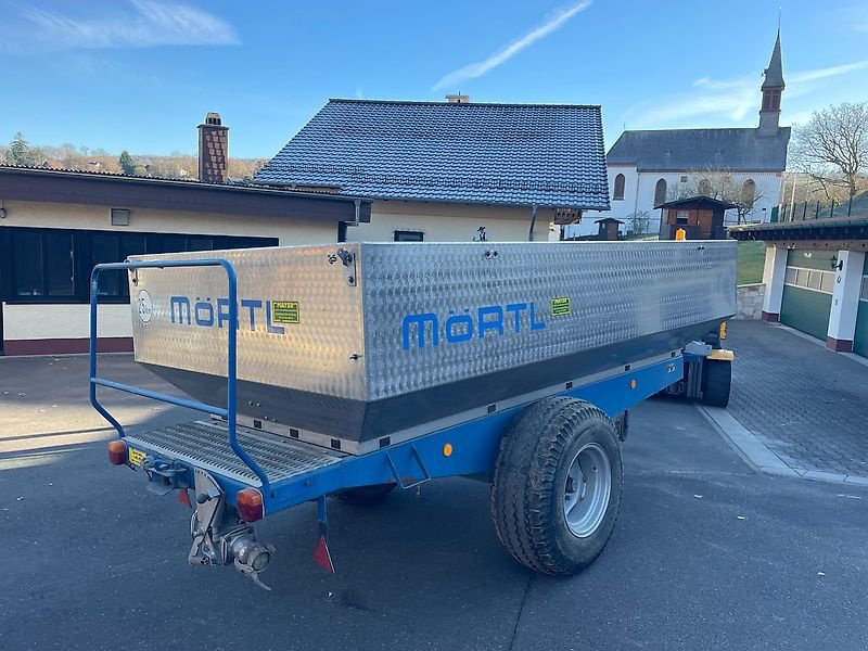 Erntewagen tipa Mörtl 2 Stück Mörtel LM 7000 l. Traubenwagen Maischewagen Erntewagen Lesewagen mit Lockerungswelle, Gebrauchtmaschine u Niedernhausen OT Engenhahn (Slika 3)