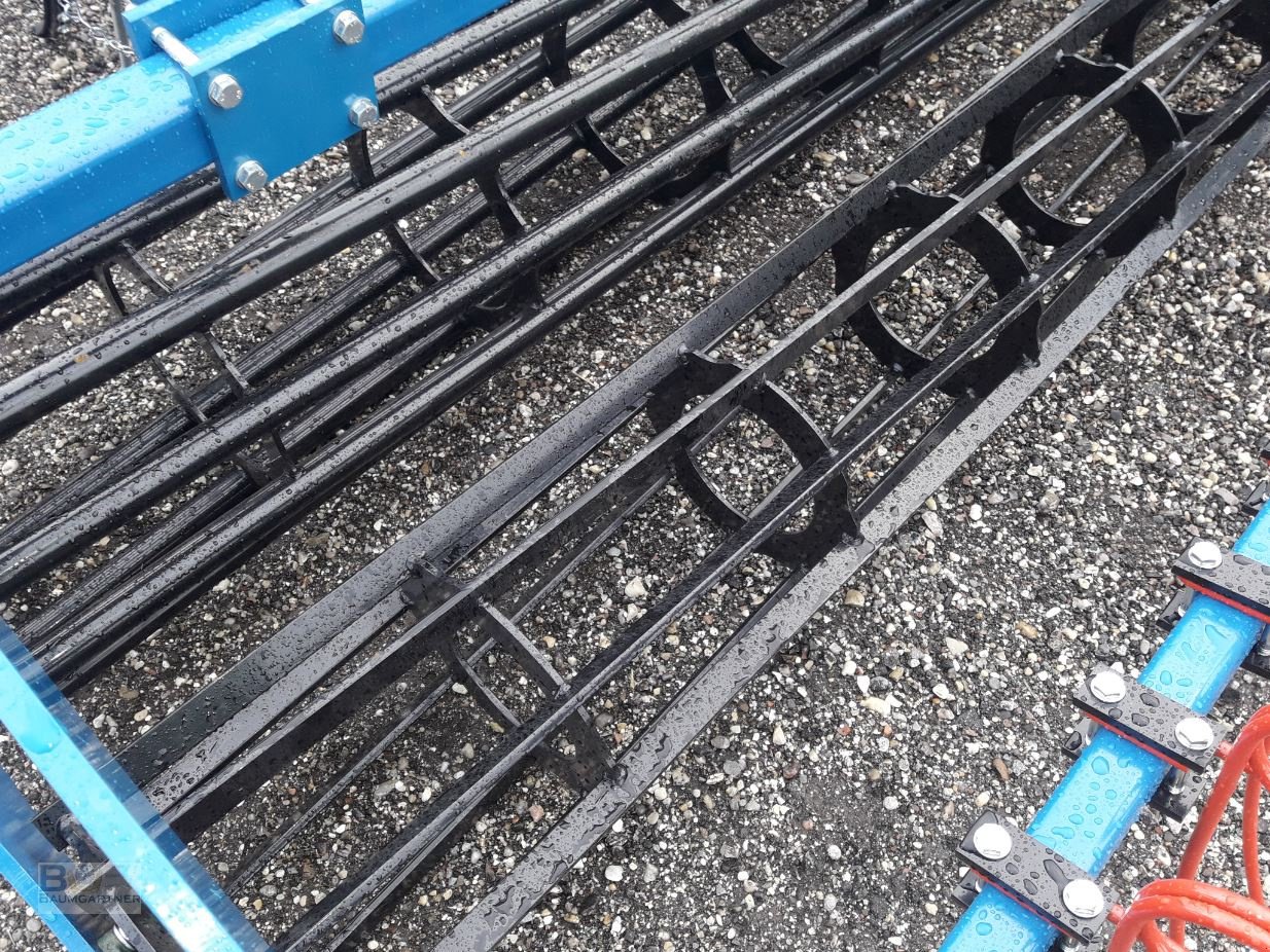 Federzinkengrubber του τύπου Agripol Leichtgrubber KOBALT 300 T Federzinkenegge mit Doppelwalze und Striegel, Neumaschine σε Frontenhausen (Φωτογραφία 5)