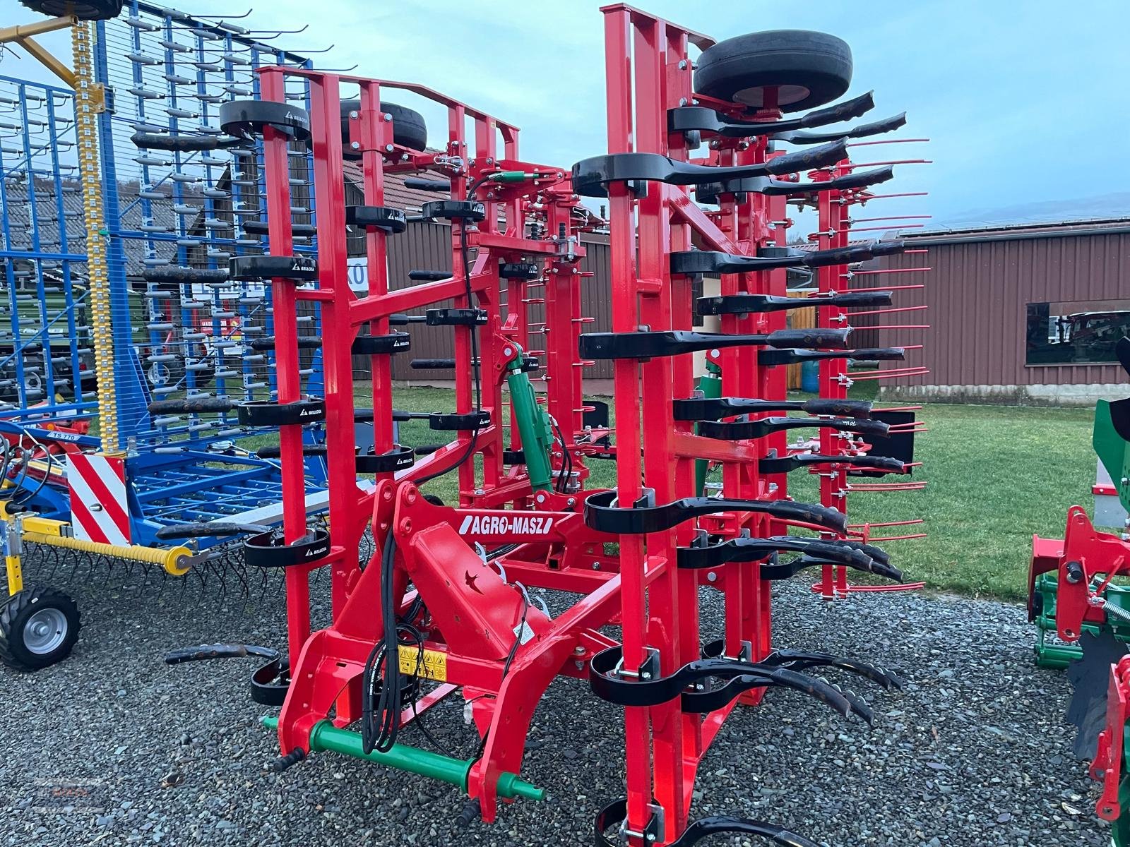 Federzinkengrubber des Typs Agro-Masz Vibro 50, Neumaschine in Lichtenfels (Bild 2)