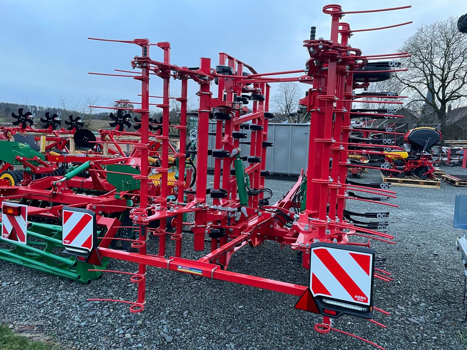 Federzinkengrubber des Typs Agro-Masz Vibro 50, Neumaschine in Lichtenfels (Bild 3)