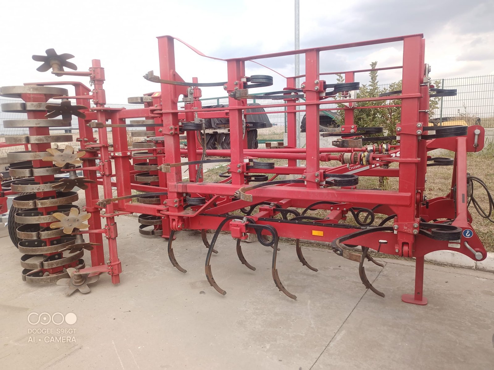 Federzinkengrubber des Typs Horsch Cruiser 4 SL, Gebrauchtmaschine in Orţişoara (Bild 2)