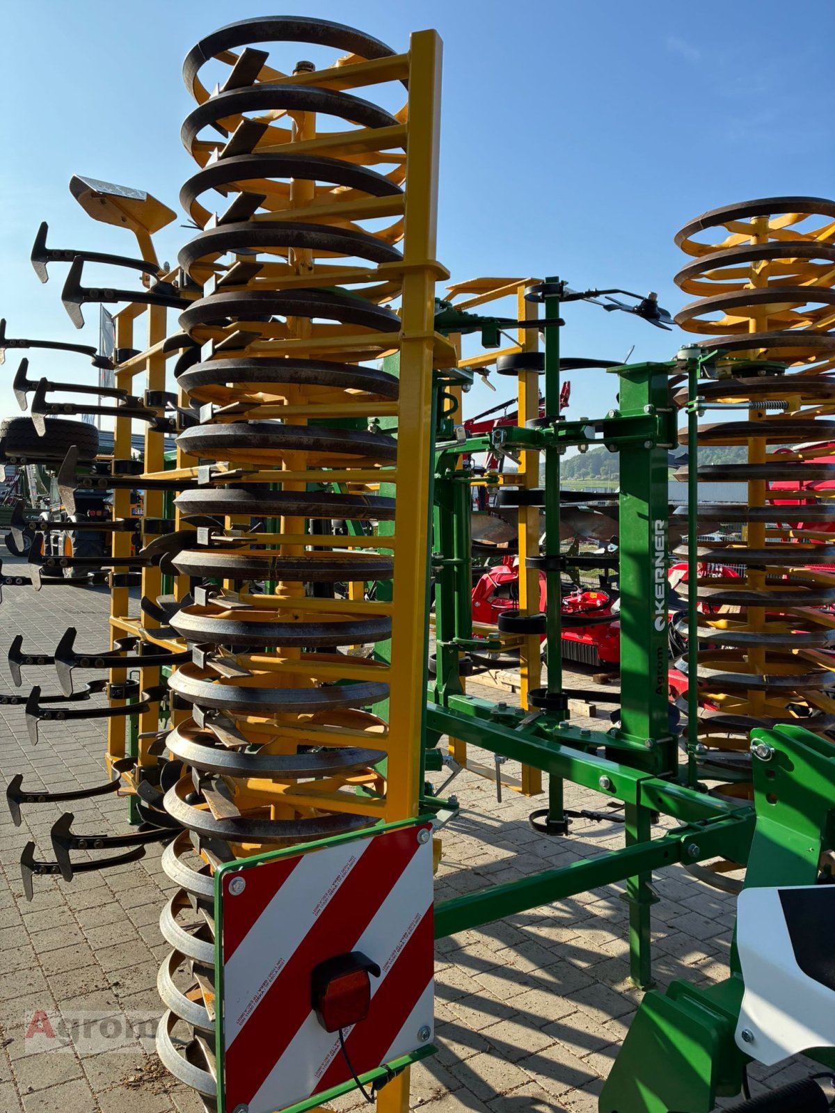 Federzinkengrubber typu Kerner Stratos, Neumaschine v Münsingen (Obrázok 7)