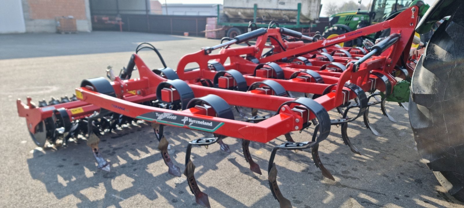 Federzinkengrubber of the type Kverneland Turbo6000F, Gebrauchtmaschine in Livana (Picture 2)
