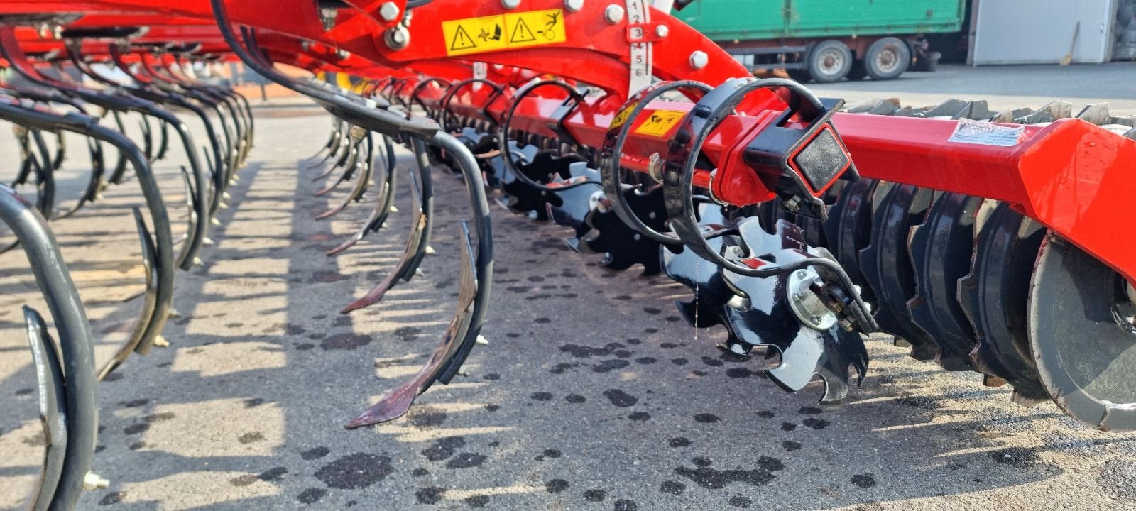 Federzinkengrubber of the type Kverneland Turbo6000F, Gebrauchtmaschine in Livana (Picture 3)