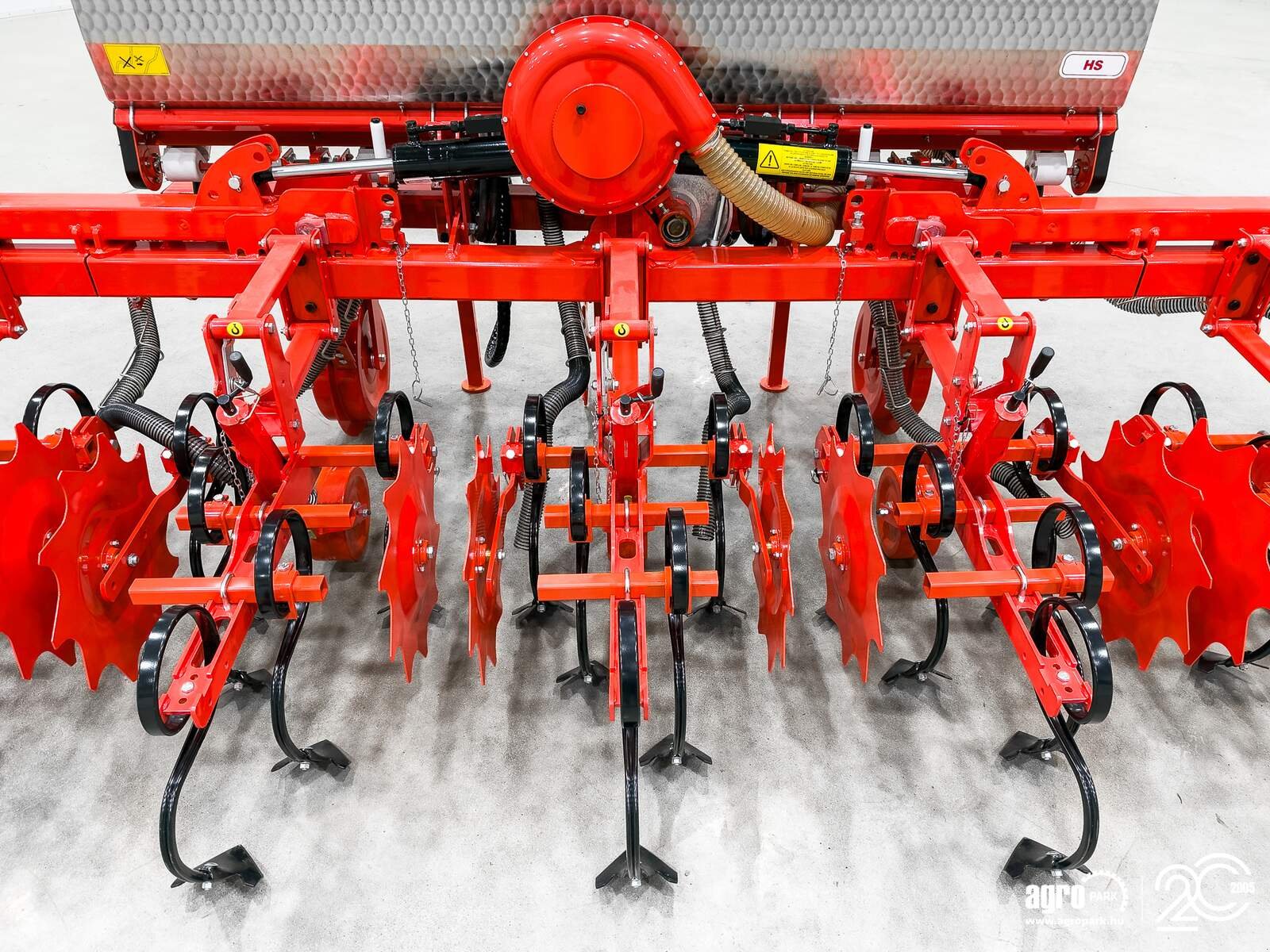 Federzinkengrubber of the type Maschio HS6 folding frame, 8-row inter-row cultivator, Gebrauchtmaschine in Csengele (Picture 14)