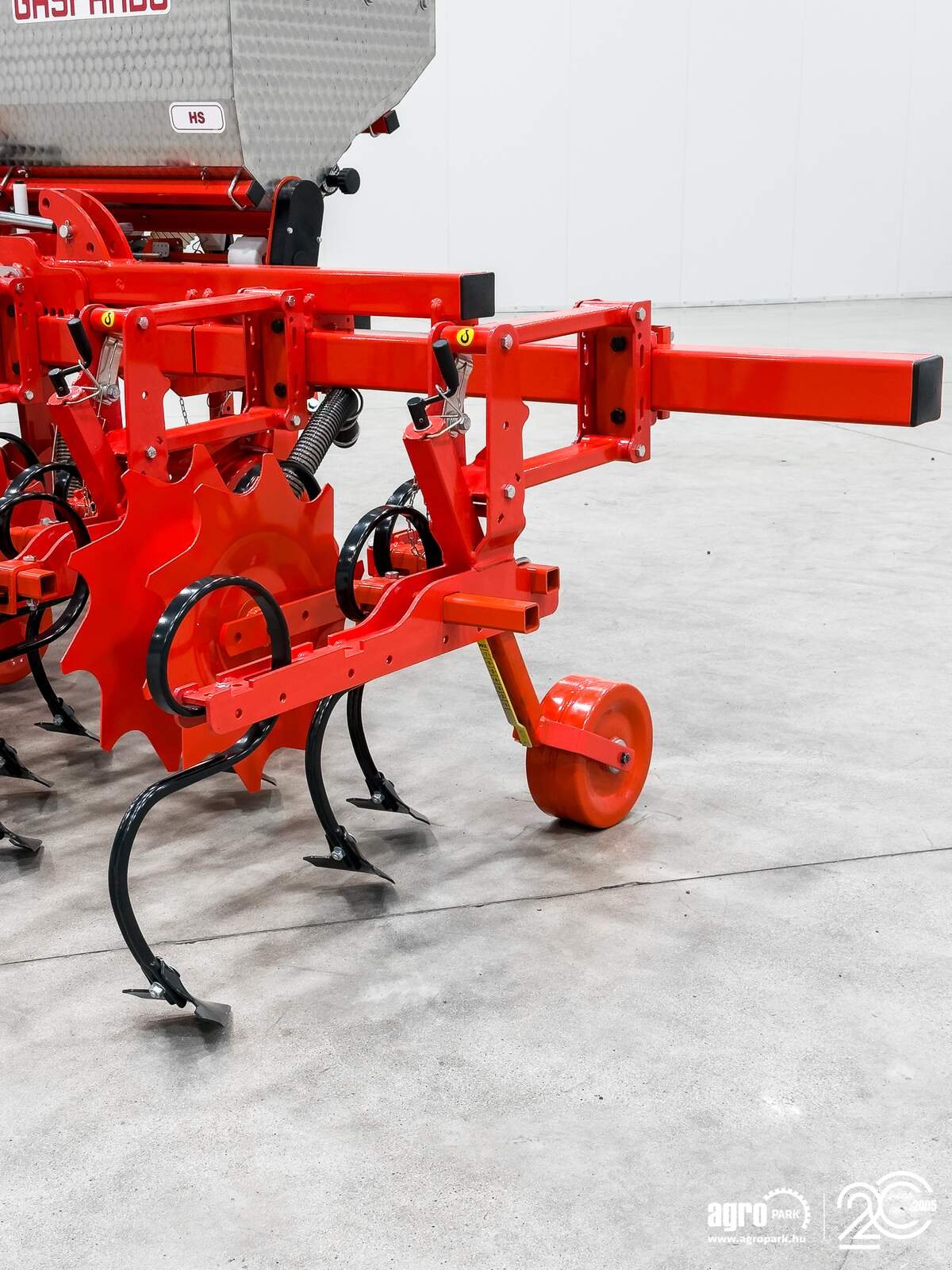 Federzinkengrubber of the type Maschio HS6 folding frame, 8-row inter-row cultivator, Gebrauchtmaschine in Csengele (Picture 22)