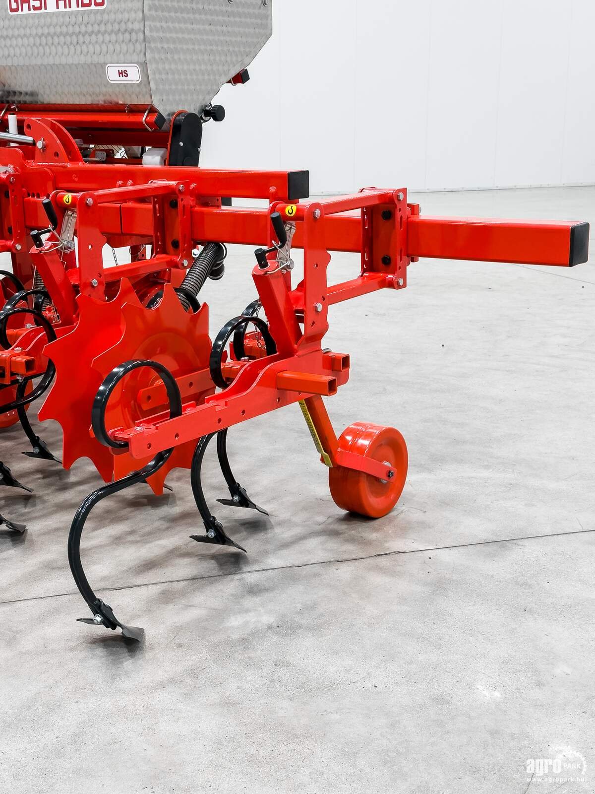 Federzinkengrubber a típus Maschio HS6 UNUSED folding frame, 6-row inter-row cultivator, Gebrauchtmaschine ekkor: Csengele (Kép 22)
