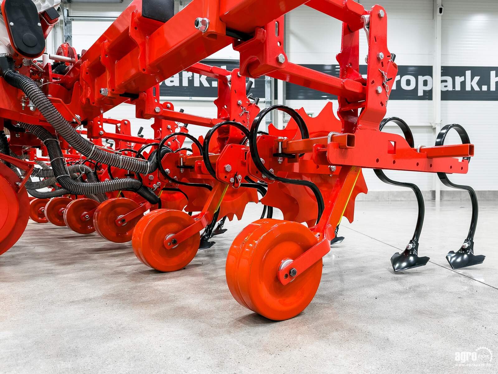 Federzinkengrubber типа Maschio HS6 UNUSED folding frame, 6-row inter-row cultivator, Gebrauchtmaschine в Csengele (Фотография 29)