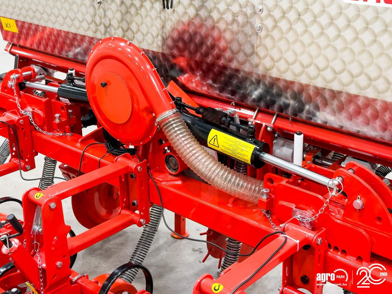 Federzinkengrubber του τύπου Maschio HS8 folding frame, 8-row inter-row cultivator, Gebrauchtmaschine σε Csengele (Φωτογραφία 12)