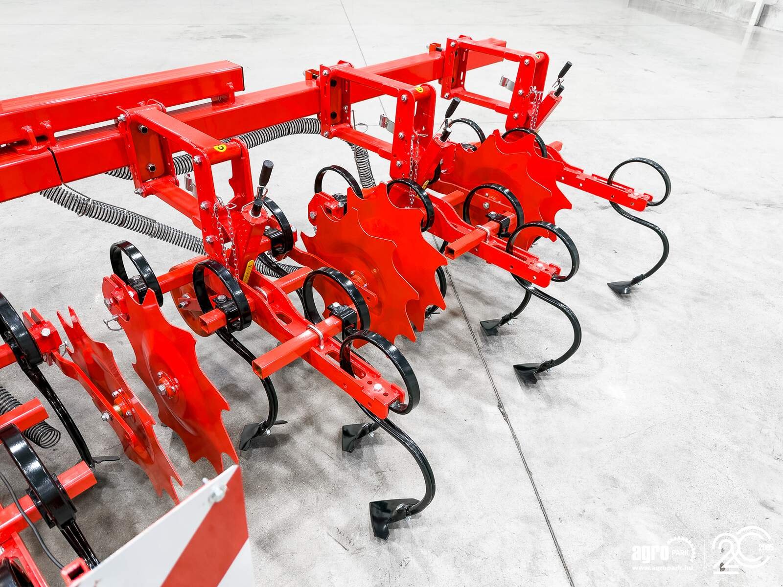 Federzinkengrubber του τύπου Maschio HS8 folding frame, 8-row inter-row cultivator, Gebrauchtmaschine σε Csengele (Φωτογραφία 19)