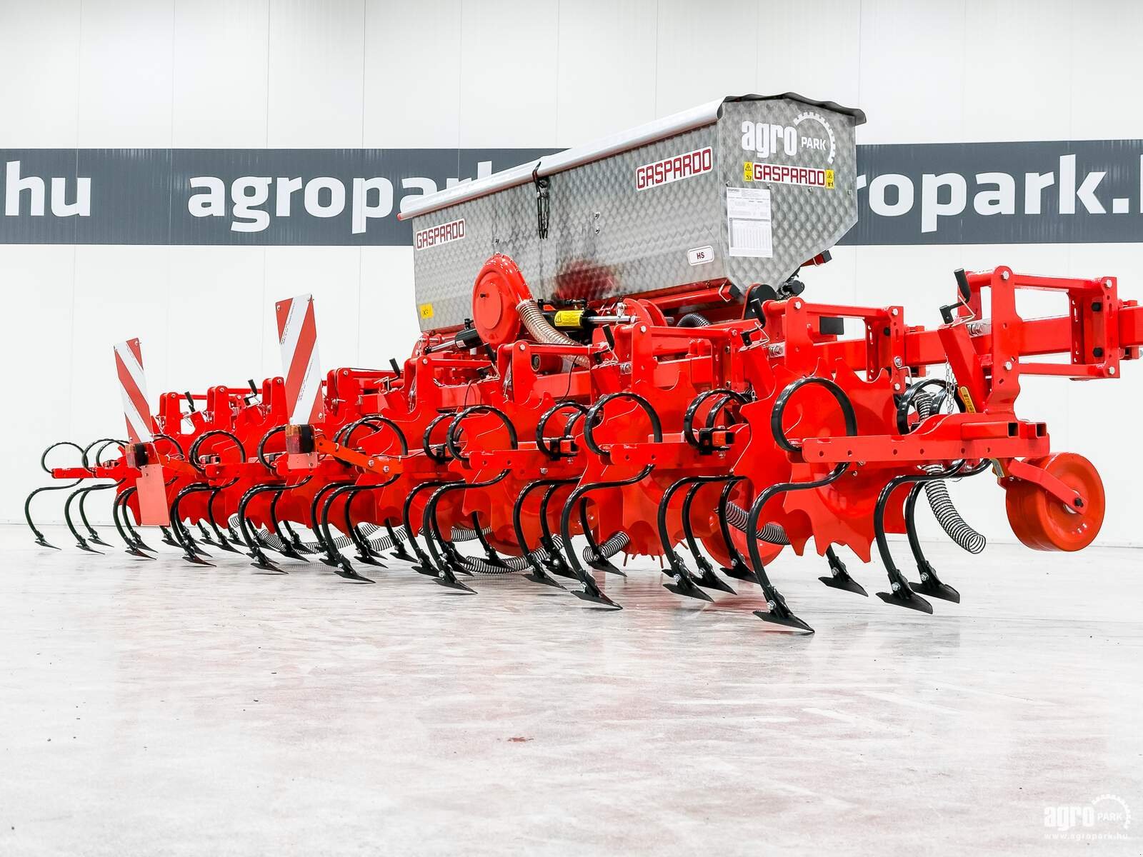 Federzinkengrubber des Typs Maschio HS8 UNUSED folding frame, 8-row inter-row cultivator, Gebrauchtmaschine in Csengele (Bild 21)