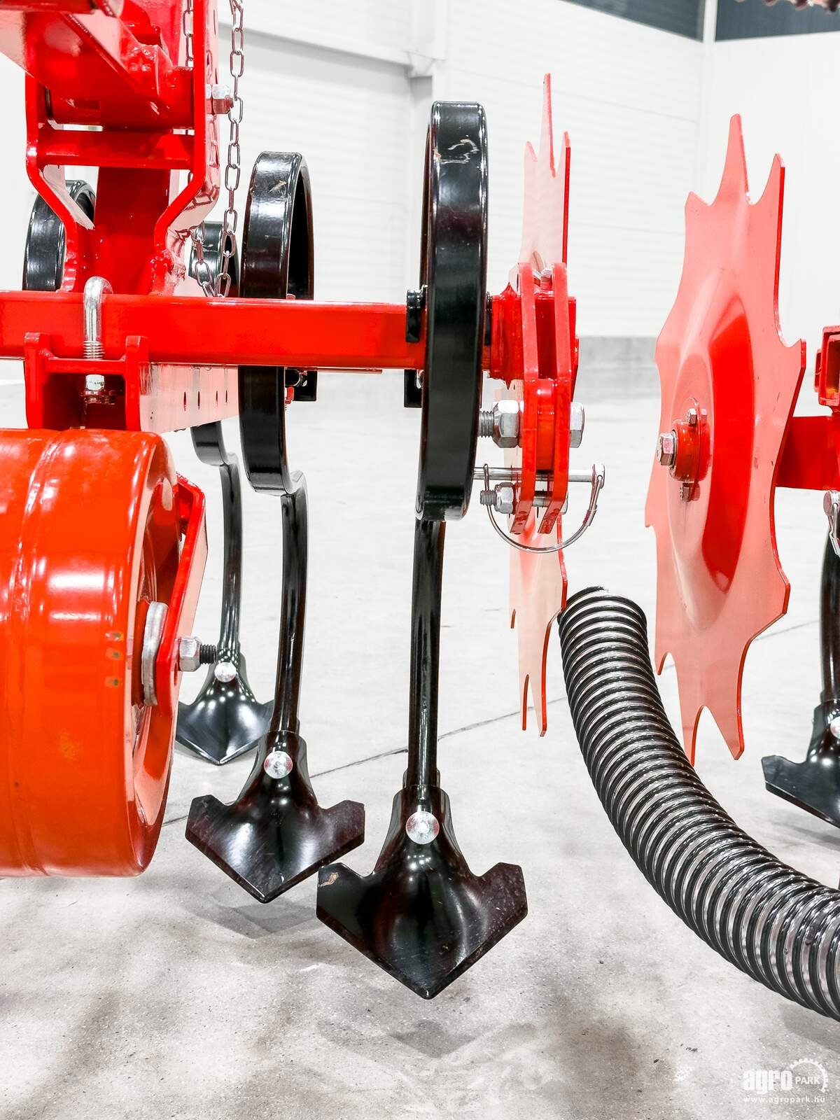 Federzinkengrubber typu Maschio HS8 UNUSED folding frame, 8-row inter-row cultivator, Gebrauchtmaschine v Csengele (Obrázek 27)