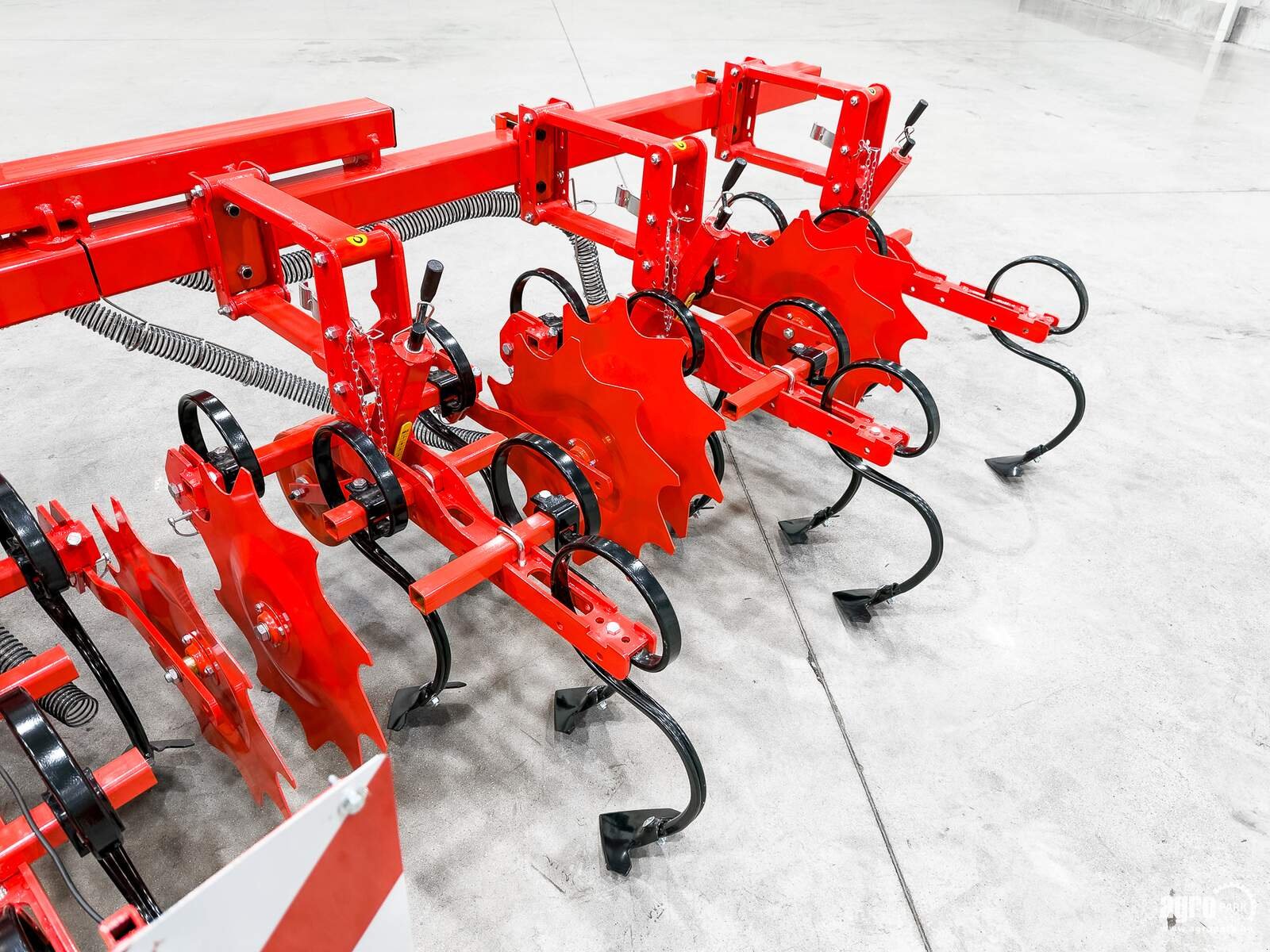 Federzinkengrubber Türe ait Maschio HS8 UNUSED folding frame, 8-row inter-row cultivator, Gebrauchtmaschine içinde Csengele (resim 19)