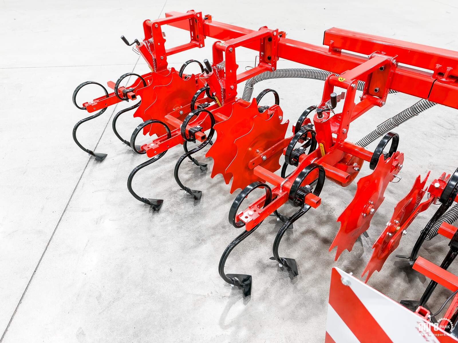 Federzinkengrubber типа Maschio HS8 UNUSED folding frame, 8-row inter-row cultivator, Gebrauchtmaschine в Csengele (Фотография 18)