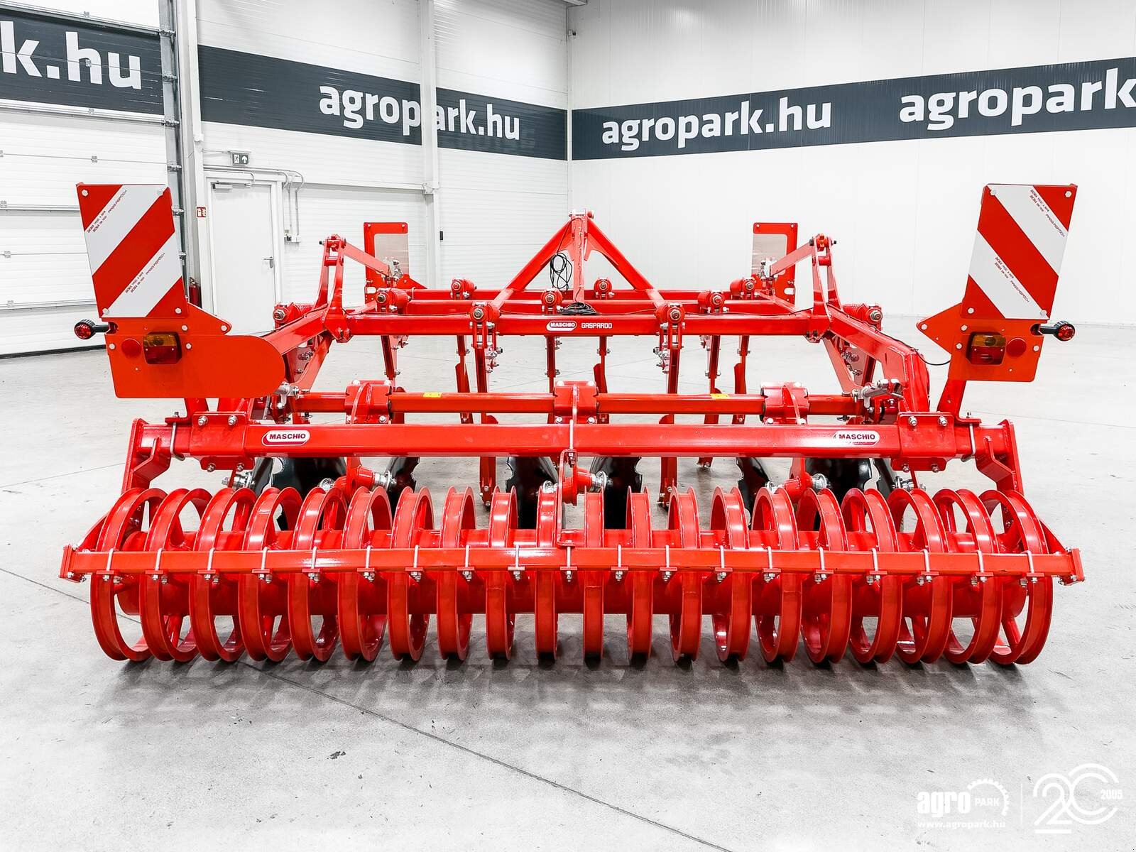 Federzinkengrubber del tipo Maschio Terremoto 3 300 cultivator with 3 m working width and fixed frame, NON-STOP spring tine safety system, 25 cm working depth, U-profile roller, Gebrauchtmaschine In Csengele (Immagine 9)