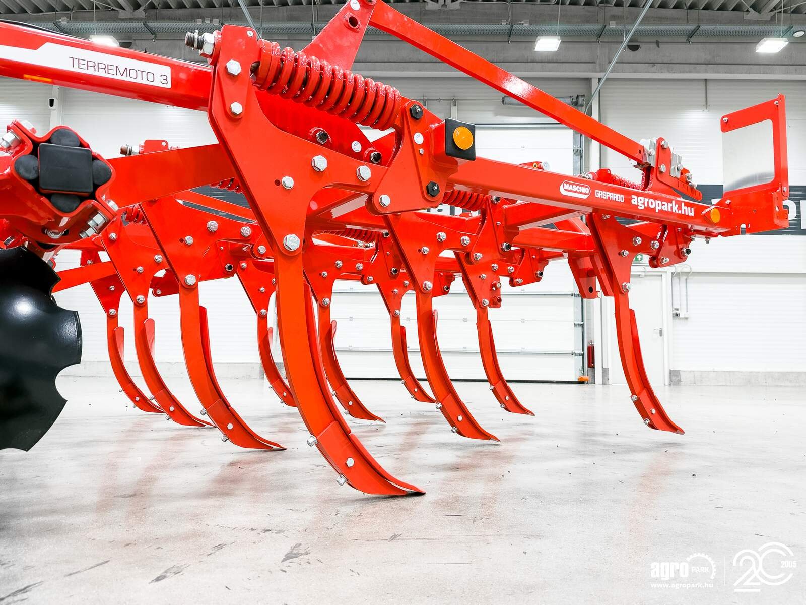 Federzinkengrubber del tipo Maschio Terremoto 3 300 cultivator with 3 m working width and fixed frame, NON-STOP spring tine safety system, 25 cm working depth, U-profile roller, Gebrauchtmaschine In Csengele (Immagine 18)