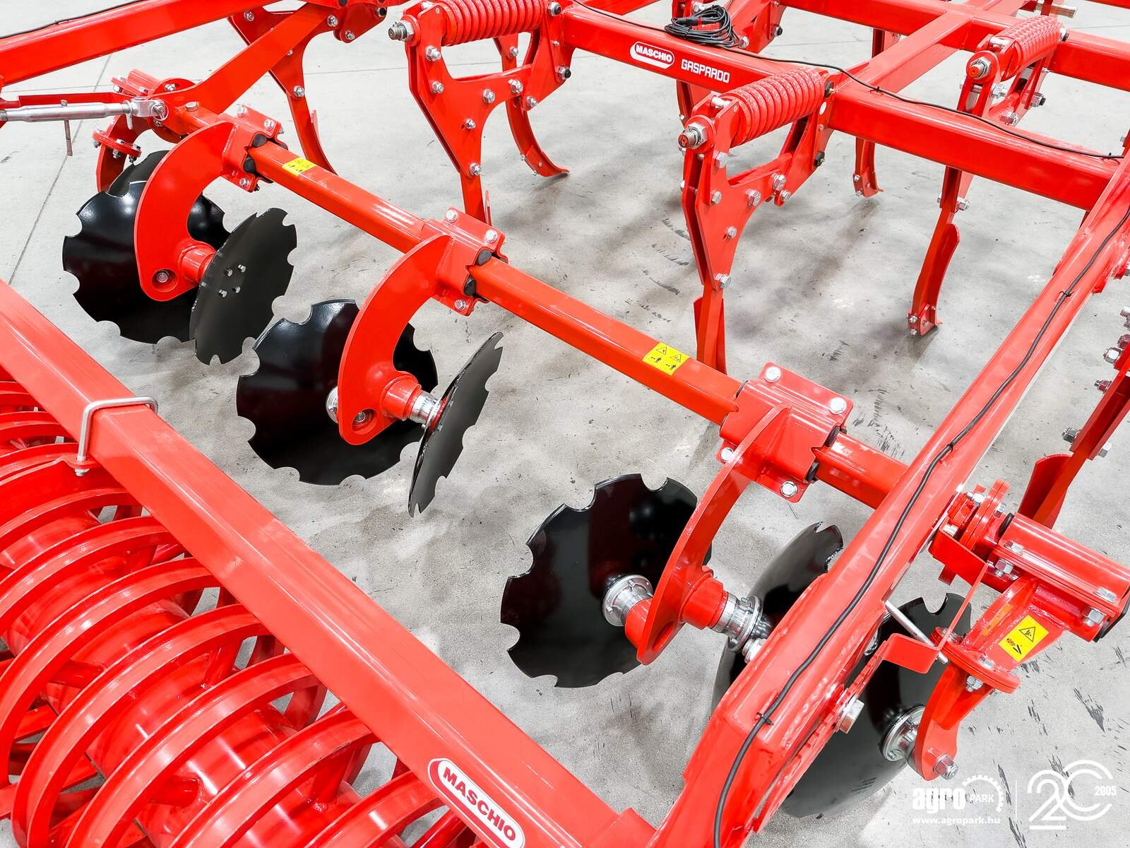 Federzinkengrubber del tipo Maschio Terremoto 3 300 cultivator with 3 m working width and fixed frame, NON-STOP spring tine safety system, 25 cm working depth, U-profile roller, Gebrauchtmaschine In Csengele (Immagine 23)