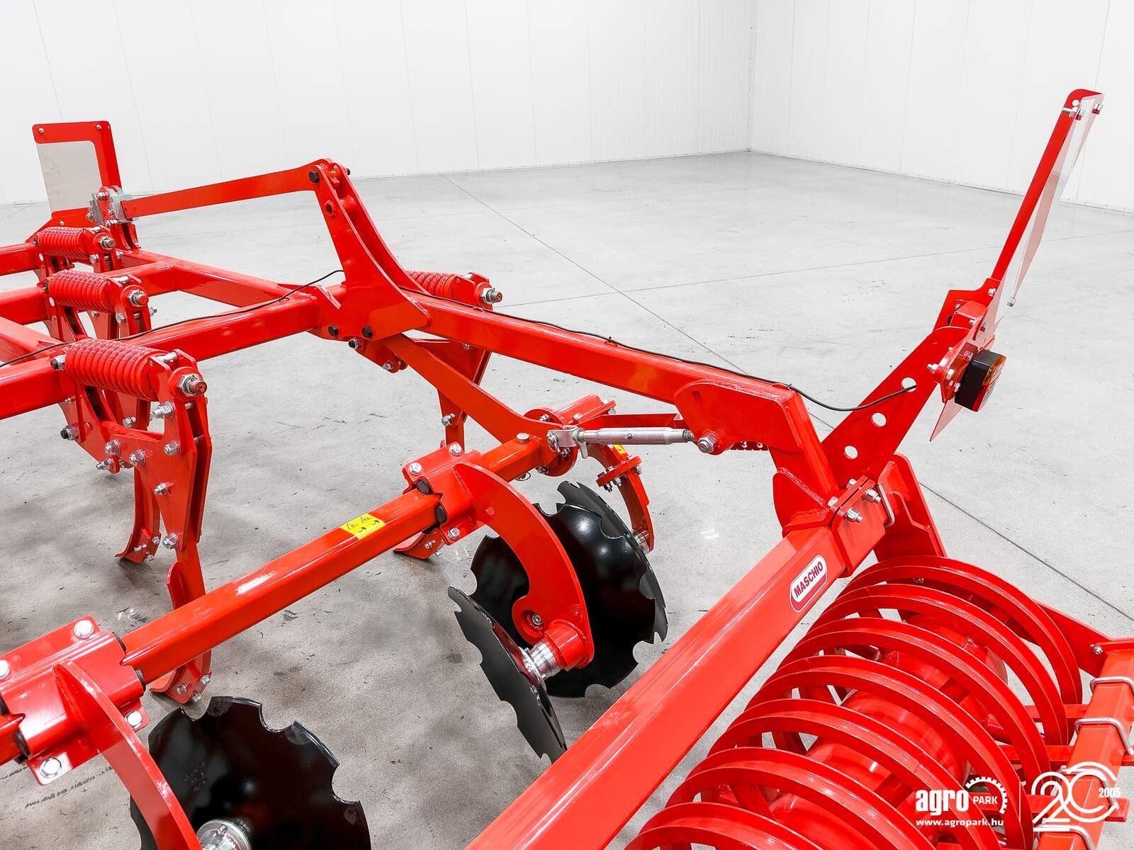 Federzinkengrubber del tipo Maschio Terremoto 3 300 cultivator with 3 m working width and fixed frame, NON-STOP spring tine safety system, 25 cm working depth, U-profile roller, Gebrauchtmaschine In Csengele (Immagine 29)
