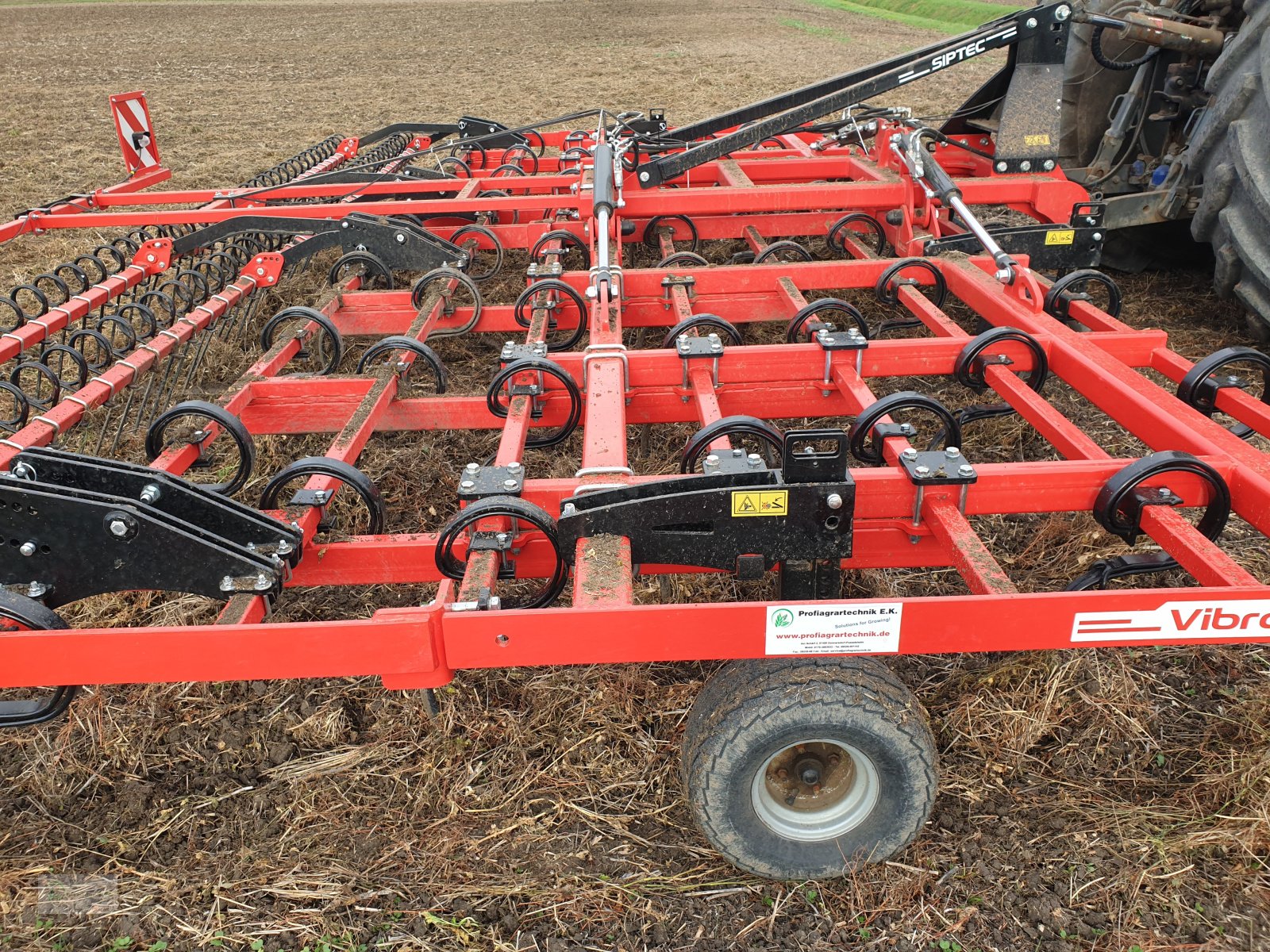 Federzinkengrubber of the type Siptec Vibro B 500-7, Neumaschine in Donnersdorf (Picture 9)