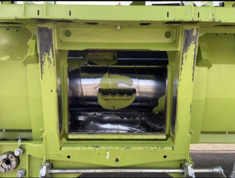 Feldhäcksler Pick-up des Typs CLAAS DIRECT DISC 600 P, Gebrauchtmaschine in Belleville sur Meuse (Bild 11)