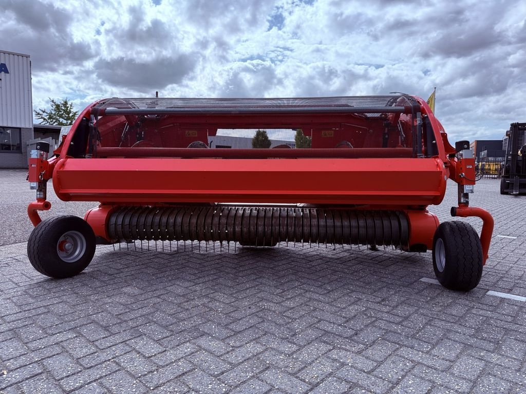 Feldhäcksler Pick-up des Typs Kemper PICKUP C3003 fit New Holland FR, Neumaschine in BOEKEL (Bild 3)