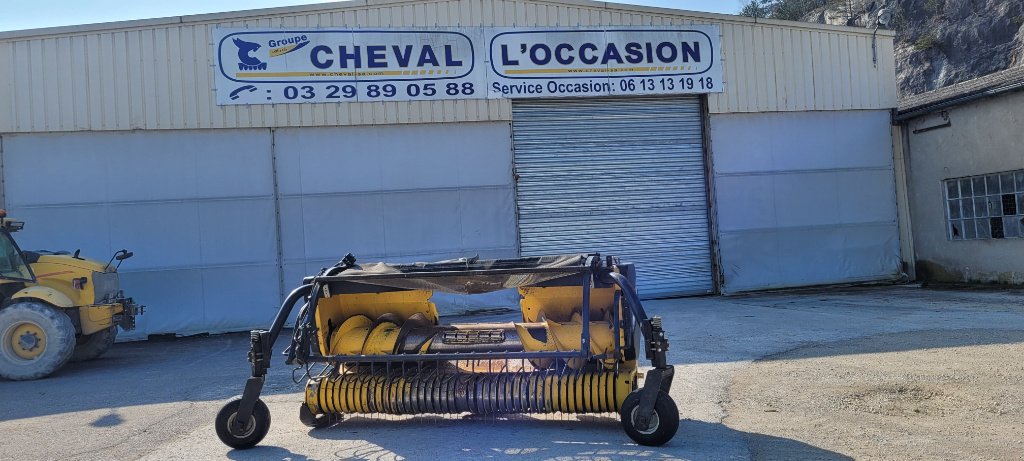 Feldhäcksler Pick-up типа New Holland 270 FPE, Gebrauchtmaschine в Lérouville (Фотография 11)