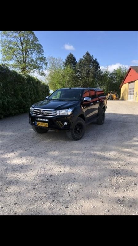 Feldhäcksler Pick-up of the type Toyota Hilux 2,4 D-4D double cab 4X4 Aut. Gear, Gebrauchtmaschine in Glamsbjerg (Picture 1)