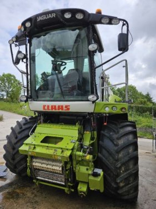 Feldhäcksler tip CLAAS 860, Gebrauchtmaschine in Belleville sur Meuse (Poză 3)