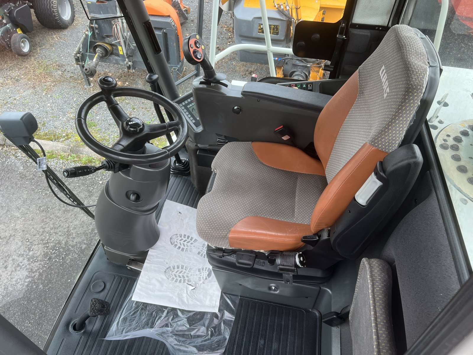 Feldhäcksler typu CLAAS JAGUAR 830, Gebrauchtmaschine v Gannat (Obrázek 10)