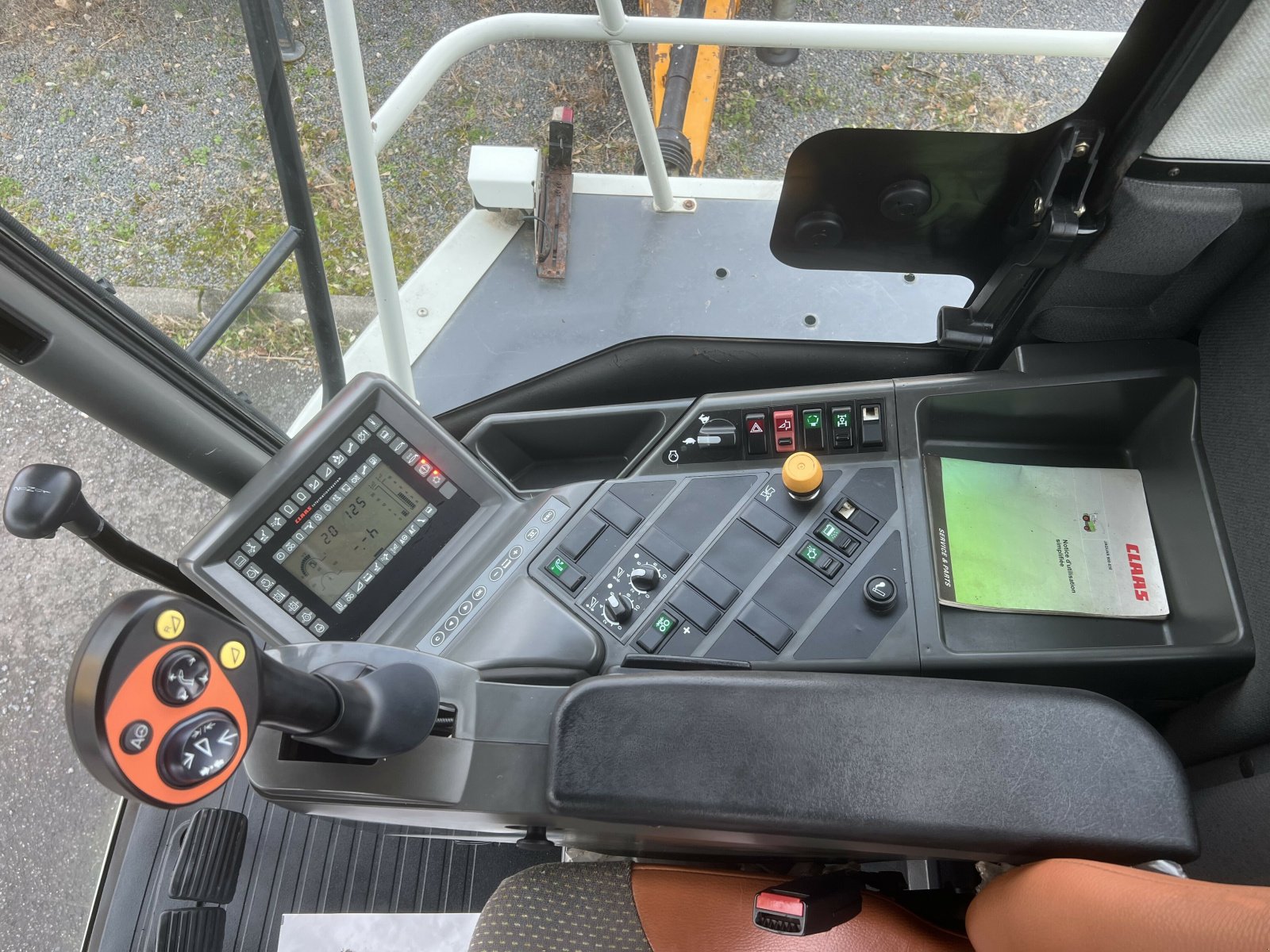 Feldhäcksler typu CLAAS JAGUAR 830, Gebrauchtmaschine v Gannat (Obrázek 11)