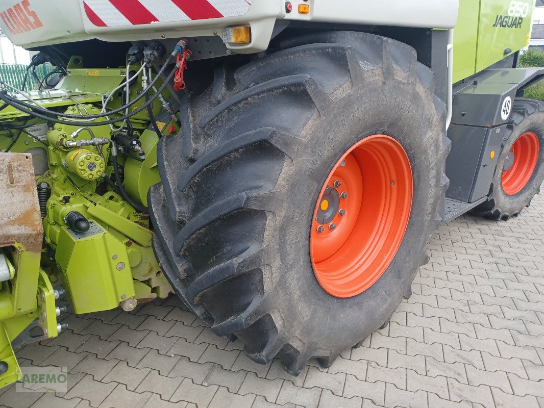 Feldhäcksler tip CLAAS JAGUAR 850 SPEEDSTAR - 4-trac, Gebrauchtmaschine in Langenwetzendorf (Poză 10)