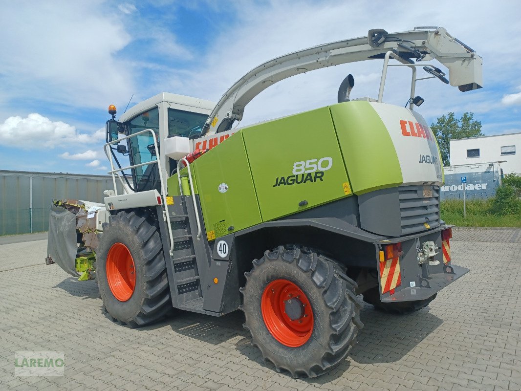 Feldhäcksler tip CLAAS JAGUAR 850 SPEEDSTAR - 4-trac, Gebrauchtmaschine in Langenwetzendorf (Poză 3)