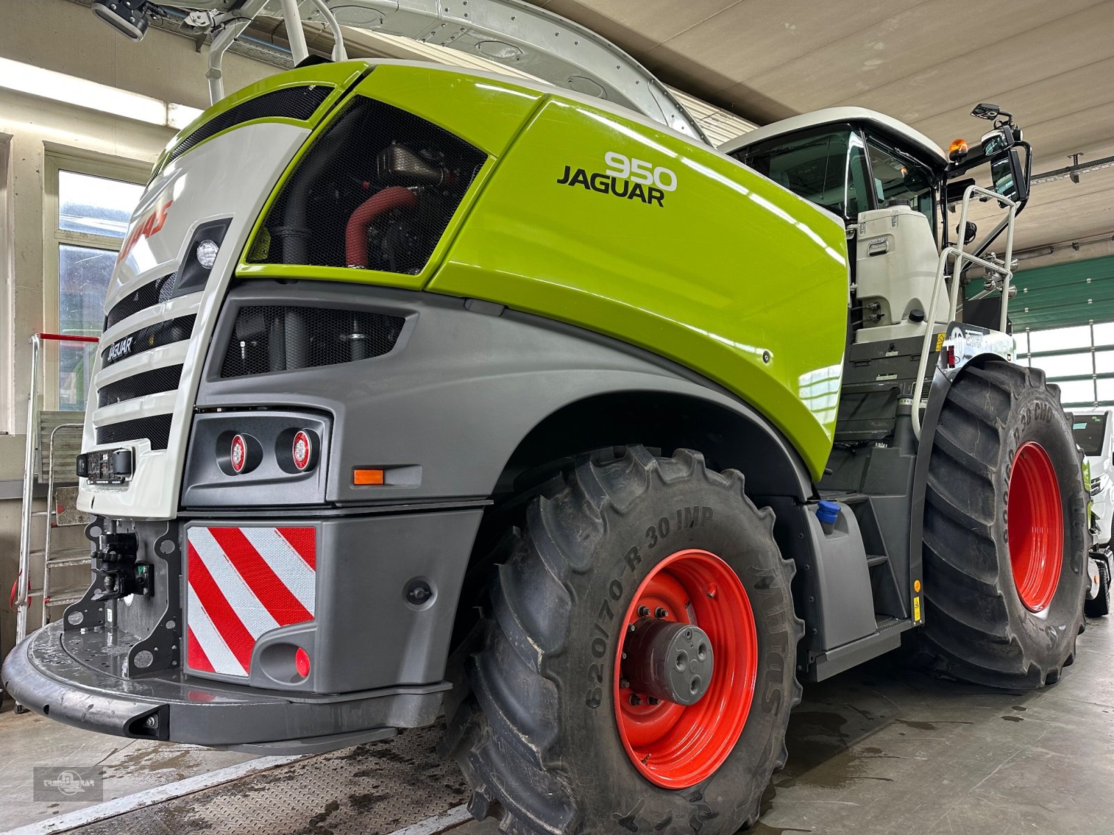 Feldhäcksler del tipo CLAAS Jaguar 950 mit GPS, NIR Sensor, PickUp und 10 Reiher Maisvorsatz absolut Voll und mit *GARANTIE*, Neumaschine In Rankweil (Immagine 23)