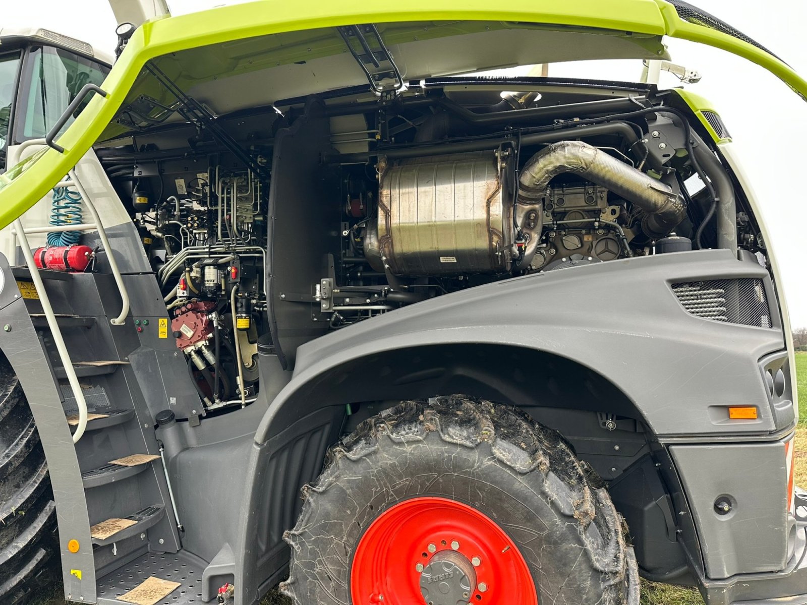 Feldhäcksler des Typs CLAAS Jaguar 950, Gebrauchtmaschine in Stadtallendorf (Bild 11)